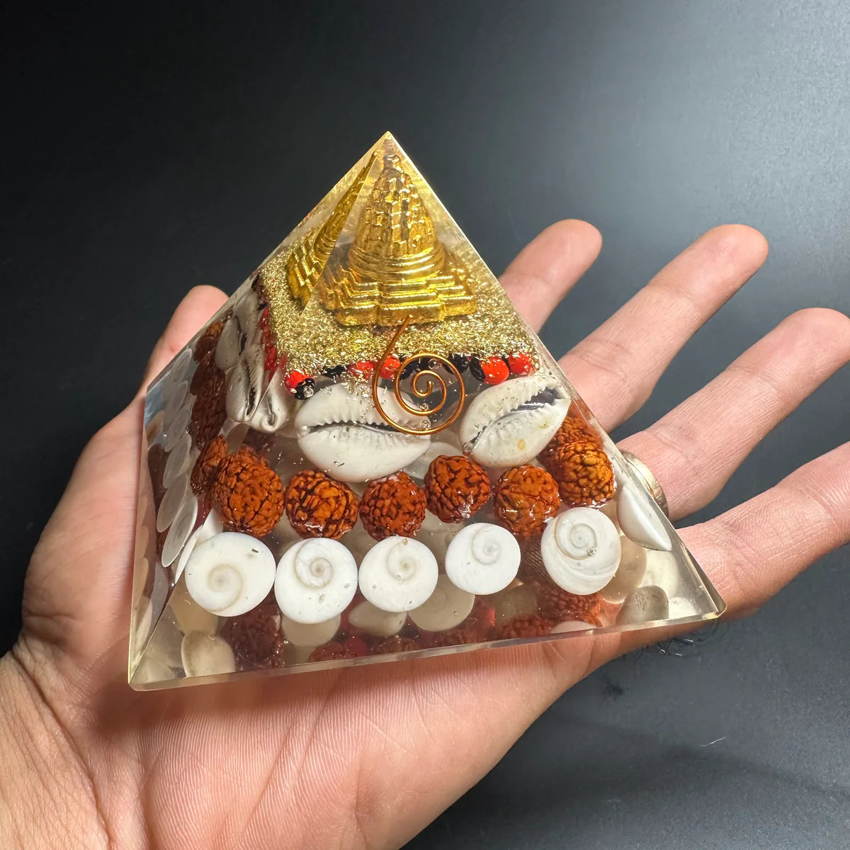 Laxmi Pyramid with Shri Yantra and Gomti Chakra