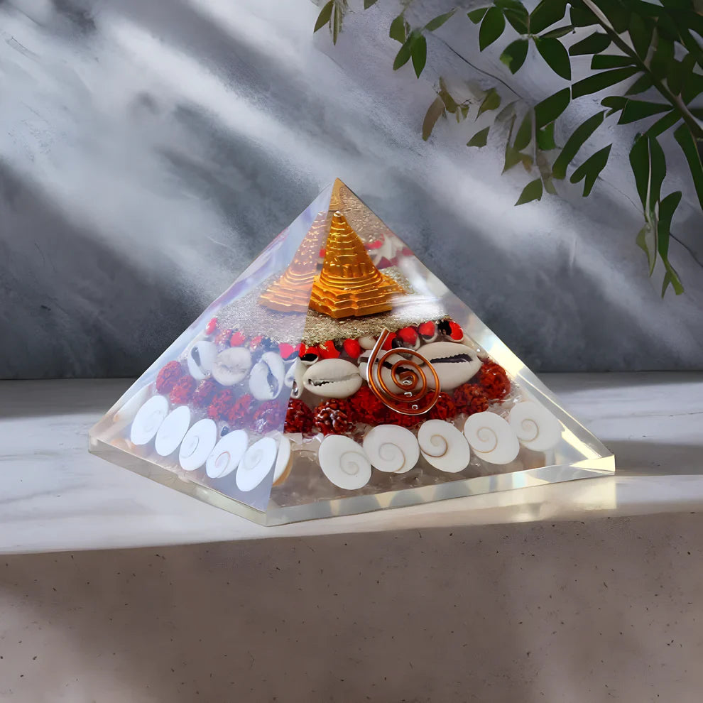 Laxmi Pyramid with Shri Yantra and Gomti Chakra